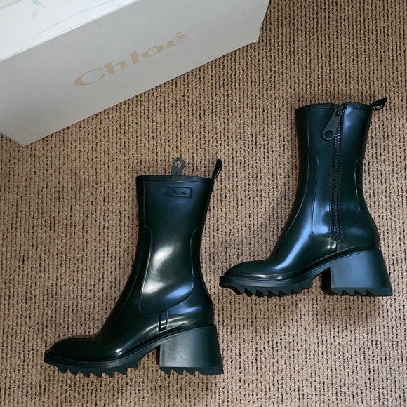 Chloe Boot - Picture 4 of 9